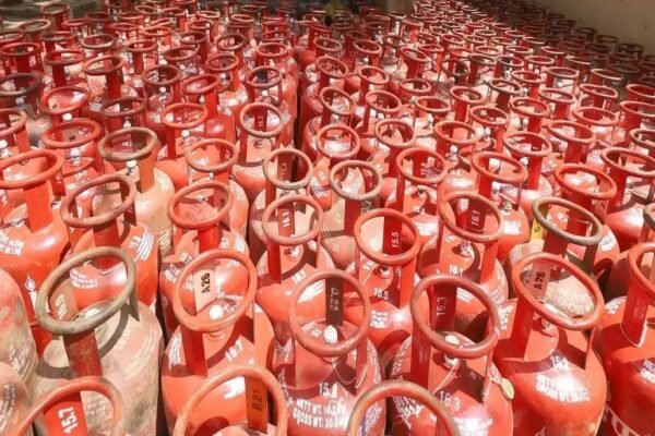 Ujjwala Yojana gas at what price will the center?